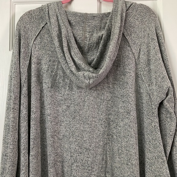 Messimo Hooded Sweater - Picture 9 of 11